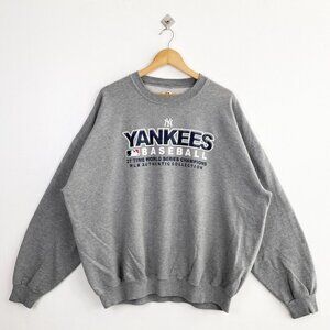 MLB New York Yankees Print Logo Grey Color shirt sweatshirt grey '95